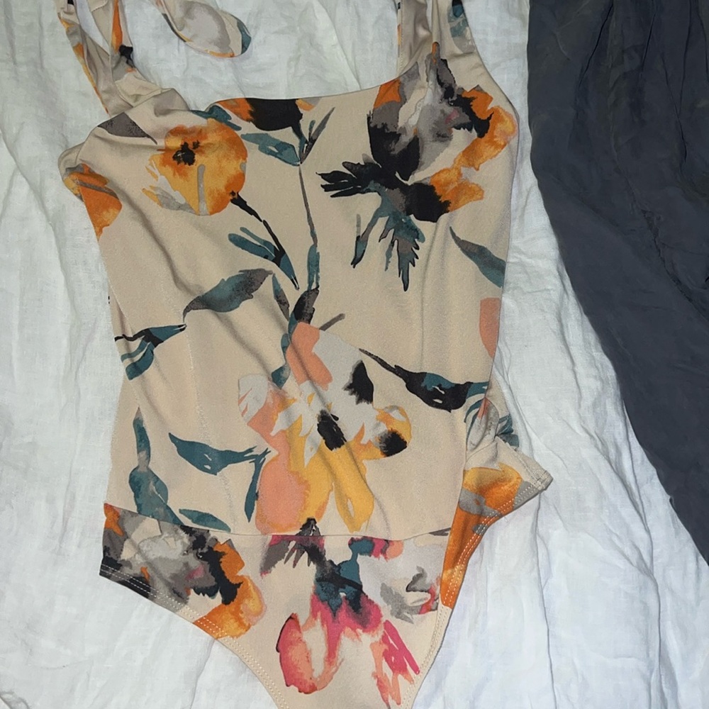 BCBG floral bodysuit, size XS